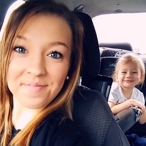 Meet your Posher, Kayla